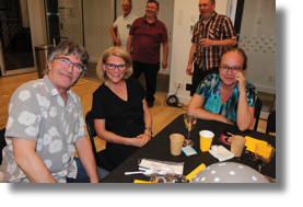 Marc, Michelle et Anna. Derri&egrave;re: Jacques, Michel et St&eacute;phane