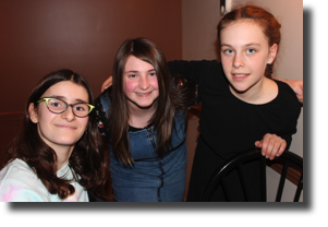 Olivia, Mathilde et L&eacute;a